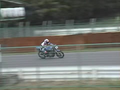 �ŏI�R�[�i�[�̐N���͂����h�L�h�L�ł��B