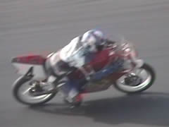 ���Ⴝ�Ȃ񂩁A�C�ɂ�����ʖڂȂ񂾂�ˁB�݂�Ȃ����Ă�񂾂���A����������...