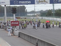 �����X�^�[�g�O�ł��B���̍��ɂȂ�ƁA���\��������������Ă܂��B