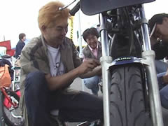 �L���u�̎��O����